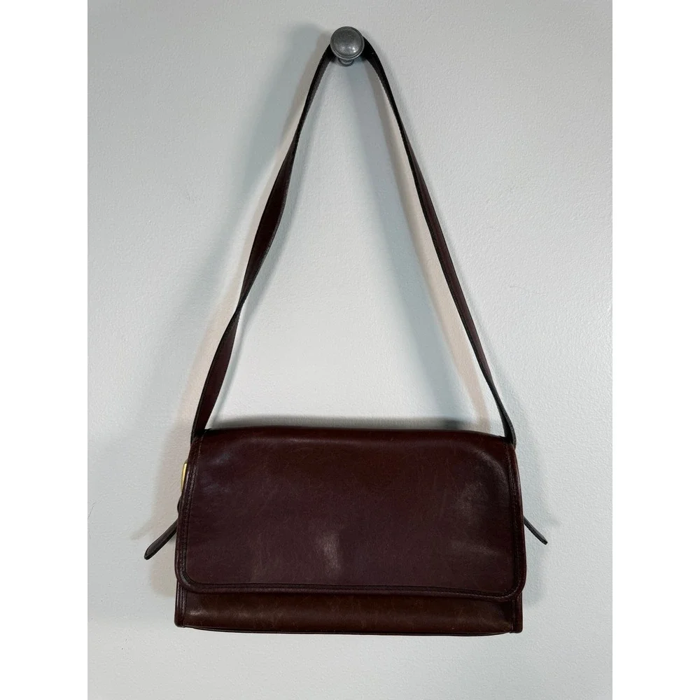 Vintage Coach Mahogany Leather Shoulder Bag Made USA 90s Flap Handbag B9D 9072